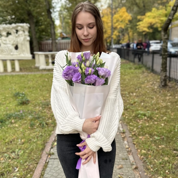 Букет из нежных лавандовых эустом