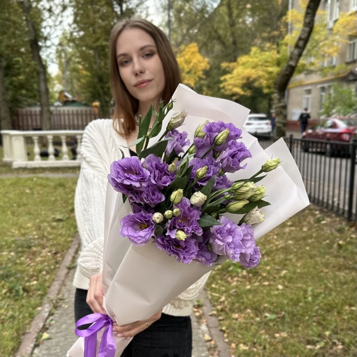 Букет из нежных лавандовых эустом