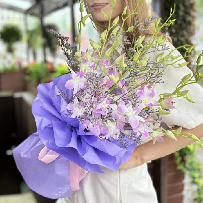 Букет из розовых орхидей дендробиум