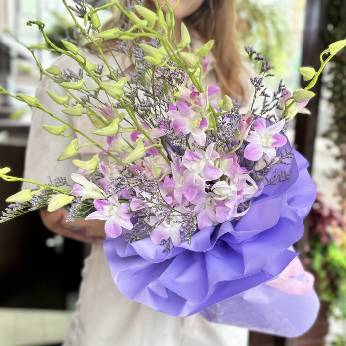 Букет из розовых орхидей дендробиум