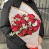 5 кустовых пионовидных роз Ред лэйс с эвкалиптом