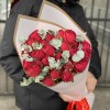 5 кустовых пионовидных роз Ред лэйс с эвкалиптом