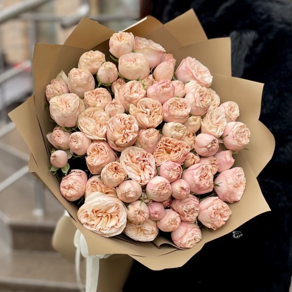 15 кустовых пионовидных роз Джентл трендсеттер 60 см