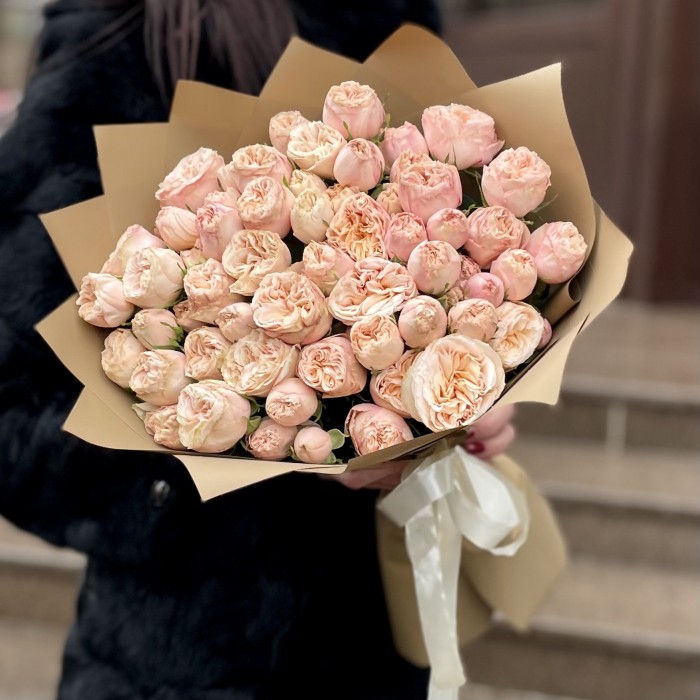 15 кустовых пионовидных роз Джентл трендсеттер 60 см