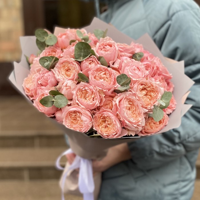 Букет пионовидных роз Джульетта