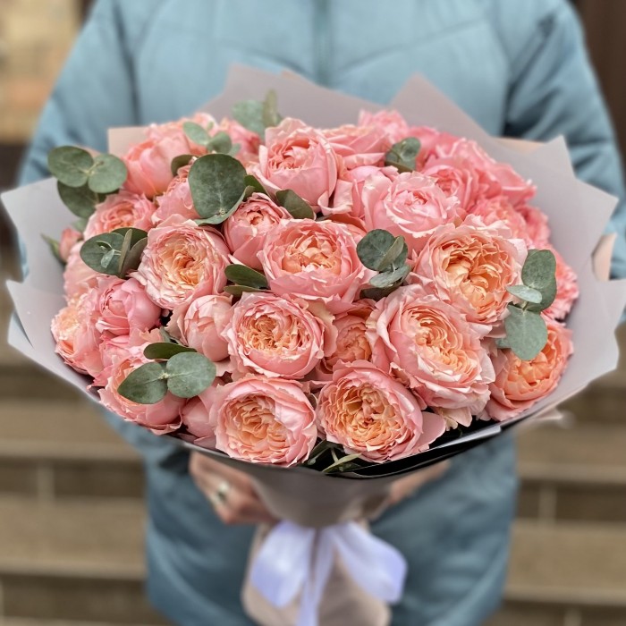 Букет пионовидных роз Джульетта