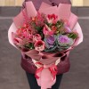 Букет с амариллисом и брассикой