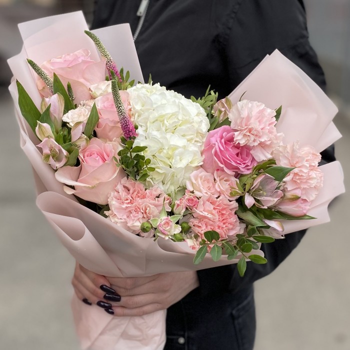 Букет с гортензией Мысли о Тебе