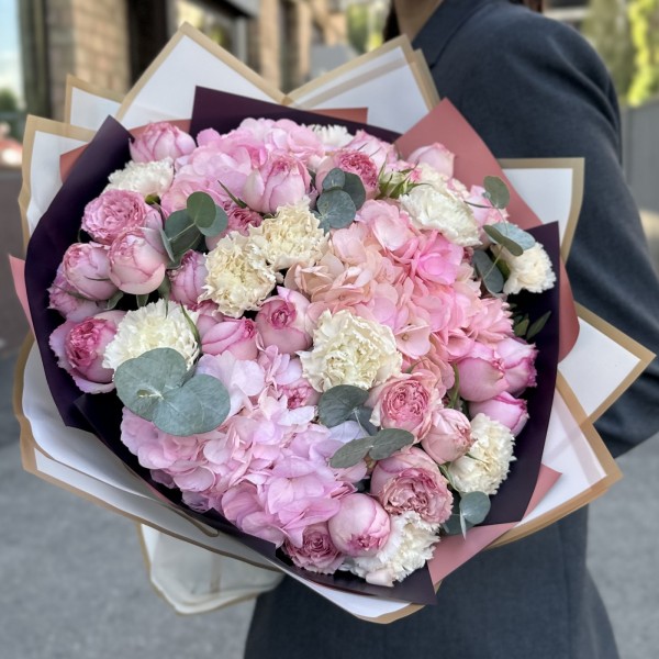 Букет с гортензией Розовый Шарм