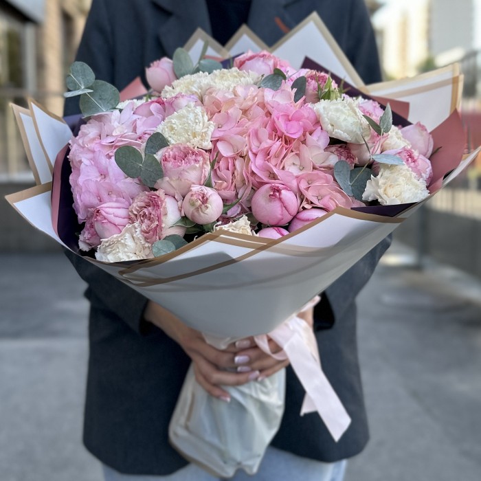 Букет с гортензией Розовый Шарм