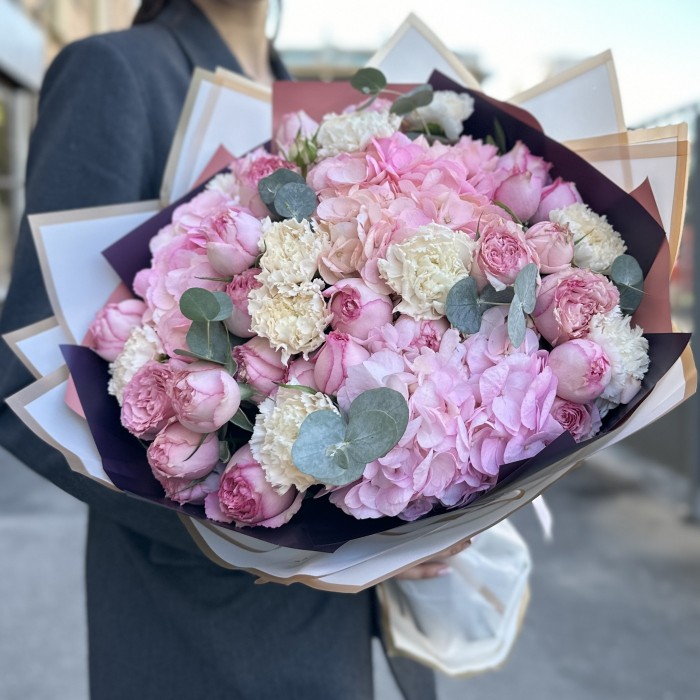 Букет с гортензией Розовый Шарм