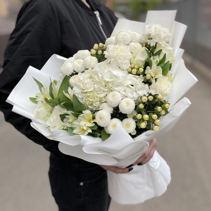 Букет с белой гортензией Жемчужина Души