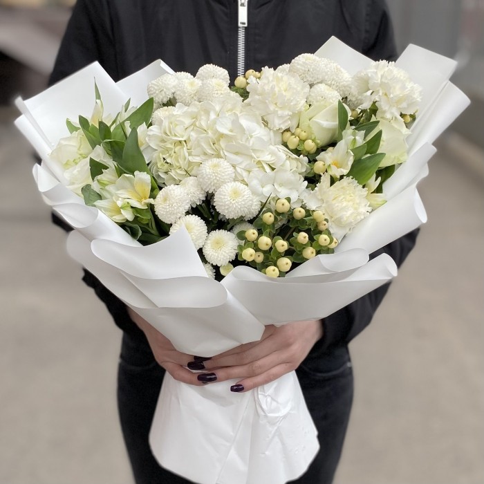 Букет с белой гортензией Жемчужина Души