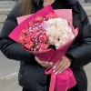 Букет с гортензией и пионовидной розой Джульеттой