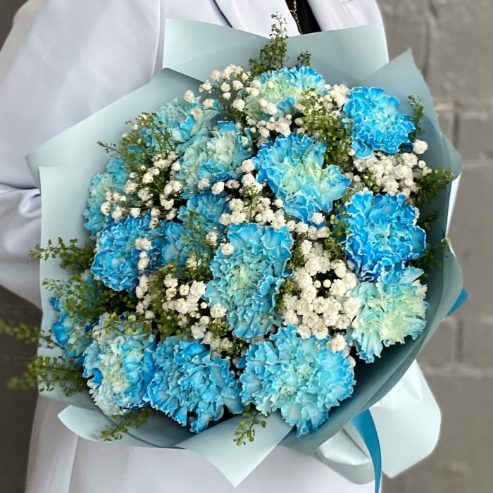 Букет с диантусами и гипсофилой Лазурный Закат