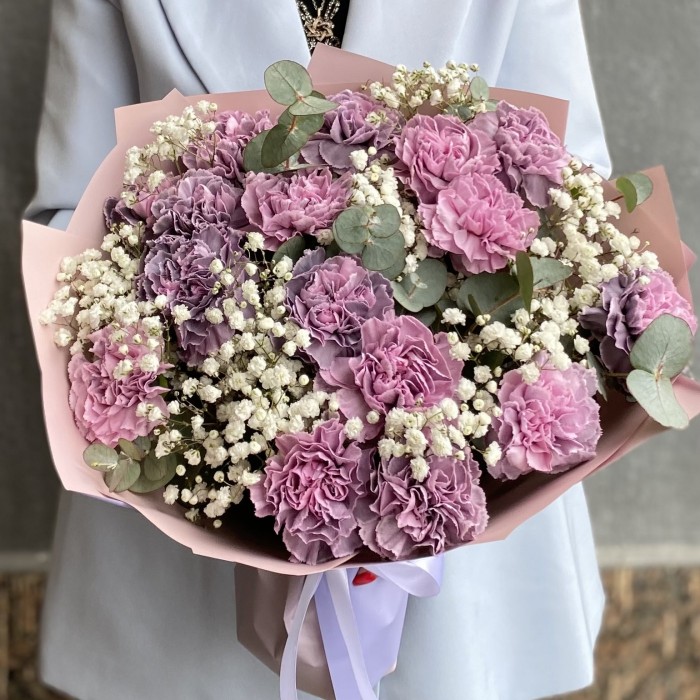Букет с диантусами и гипсофилой Розовое Облако