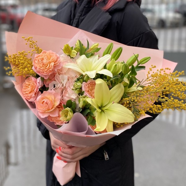 Букет с лилиями  Нежное Послание