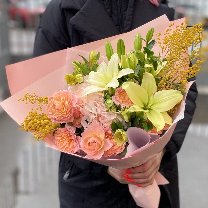 Букет с лилиями  Нежное Послание