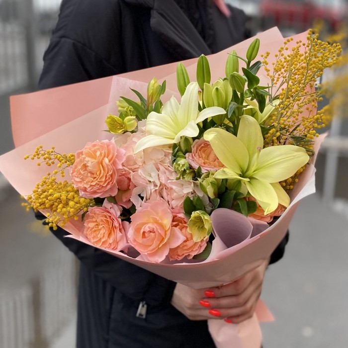 Букет с лилиями  Нежное Послание