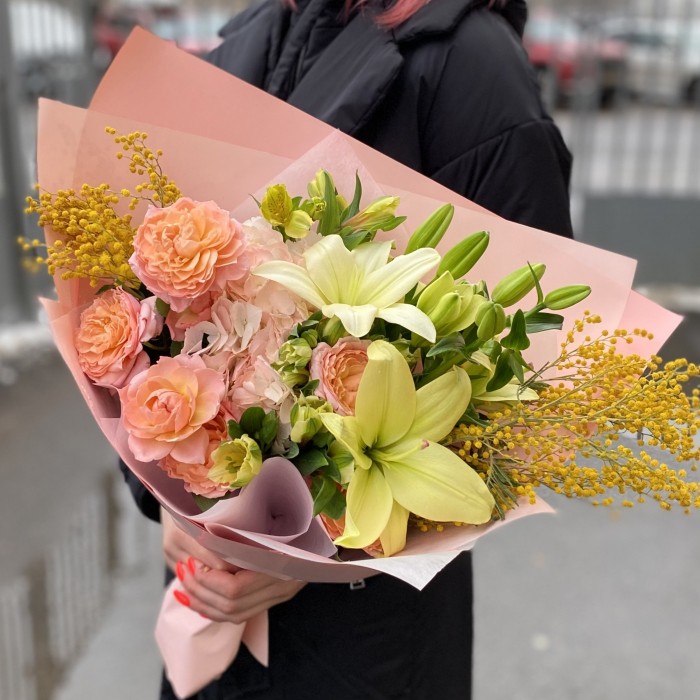 Букет с лилиями  Нежное Послание
