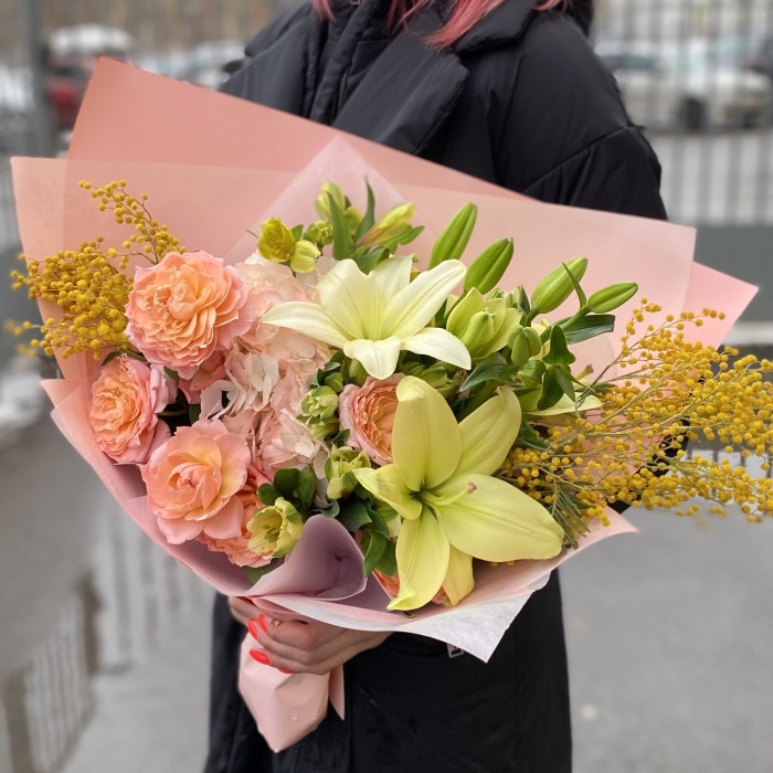 Букет с лилиями  Нежное Послание