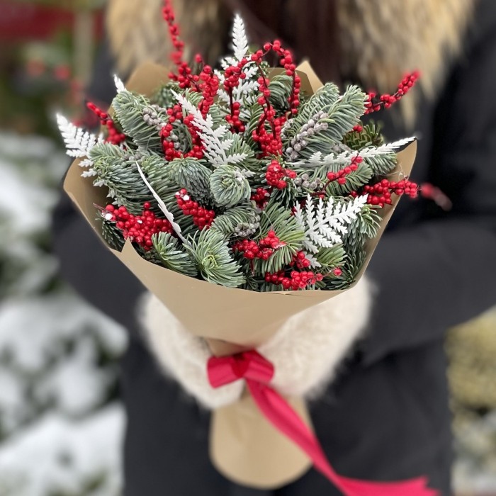 Букет с нобилисом и декором
