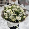 Букет с орхидеями и розами Орхидейная гармония