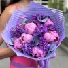Букет с пионами Флеминг и маттиолой
