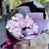 Букет с пионами Сара Бернар и гвоздиками