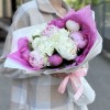 Букет с пионами и гортензией Весна