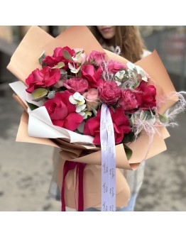 Букет с розами Малиновое небо