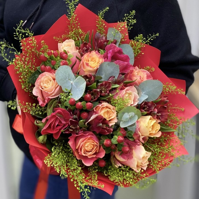 Букет  с розами Робкая Надежда