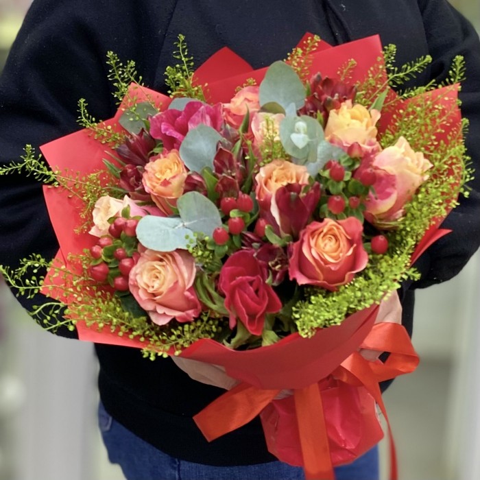 Букет  с розами Робкая Надежда