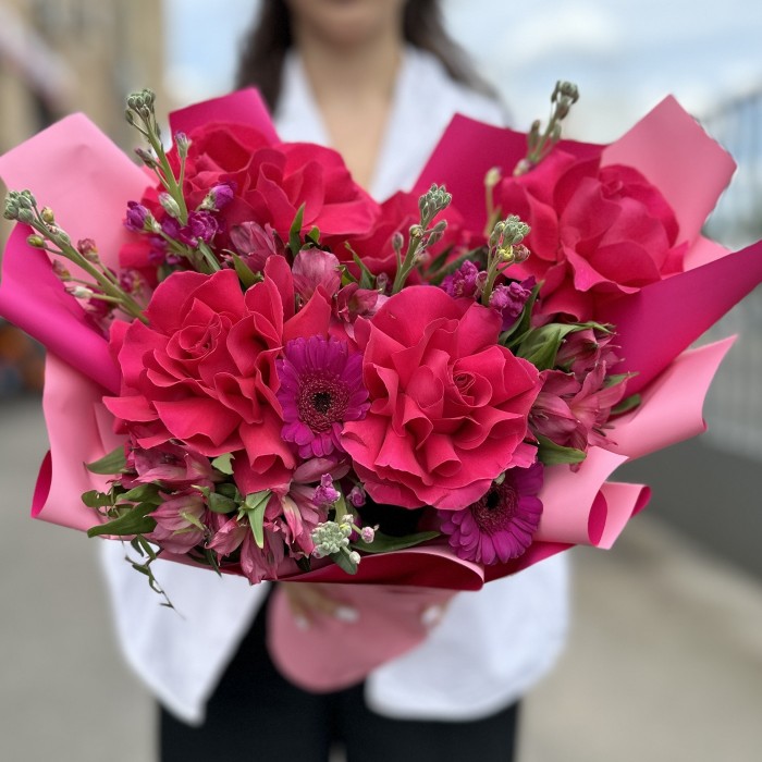 Букет с розами Сладкий Поцелуй