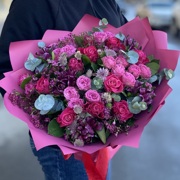 Букет с розами Стильный Сюрприз