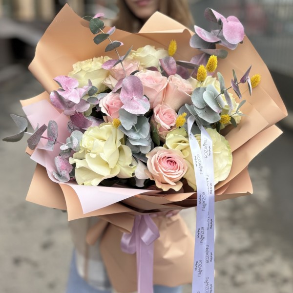 Букет с розами Ванильный десерт