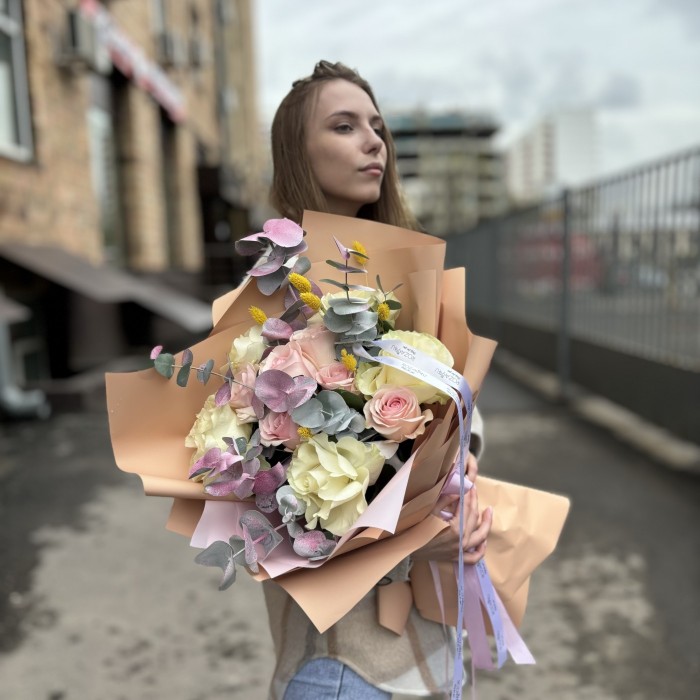 Букет с розами Ванильный десерт