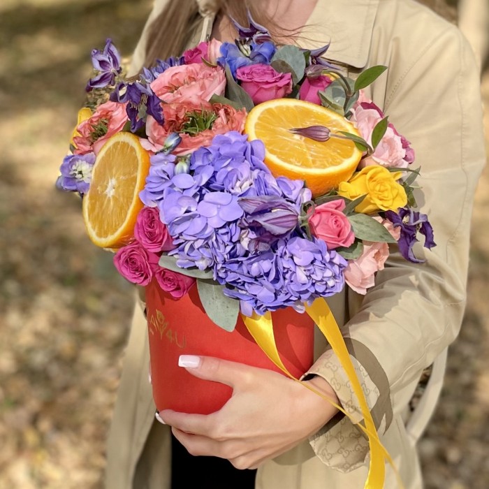 Букет в коробке Апельсиновый взрыв