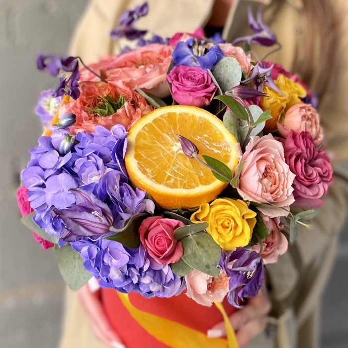 Букет в коробке Апельсиновый взрыв