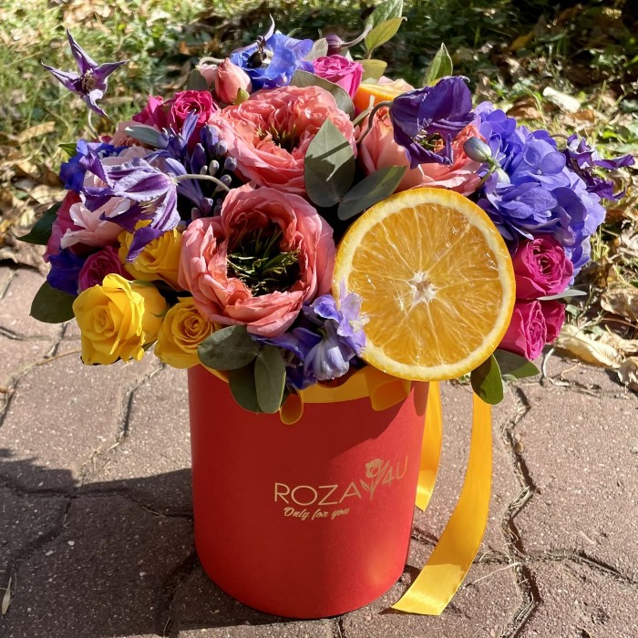 Букет в коробке Апельсиновый взрыв