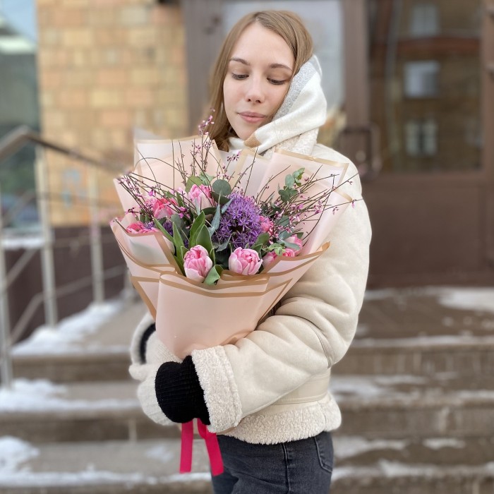 Букет с тюльпанами Весеннее настроение