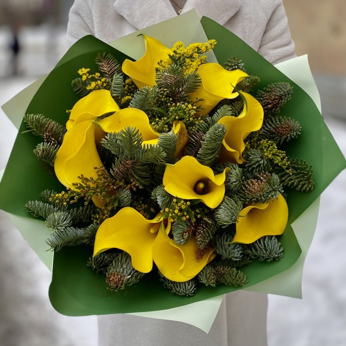 Букет с  желтыми каллами и нобилисом