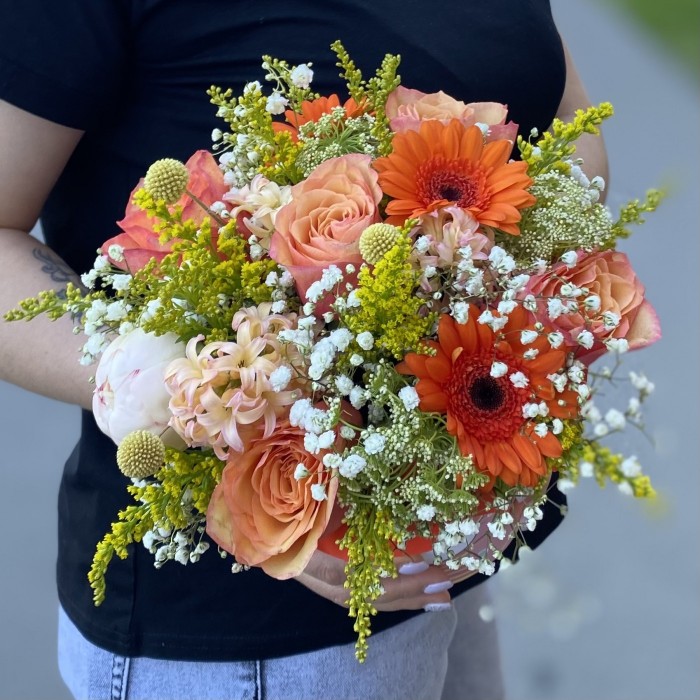 Цветочная композиция в коробке Котик