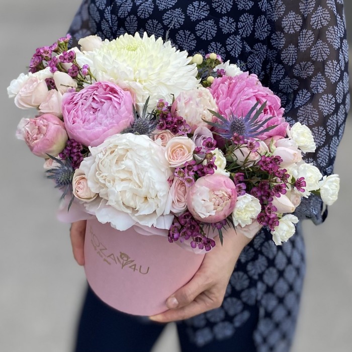 Цветы в коробке Эйфория