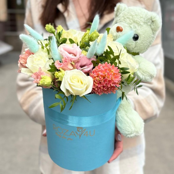 Цветы в коробке Сливочный крем