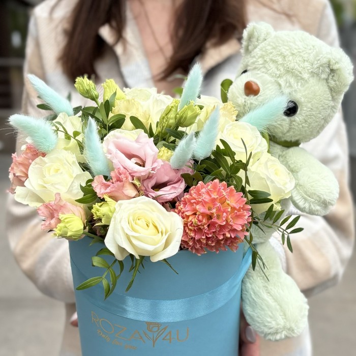 Цветы в коробке Сливочный крем