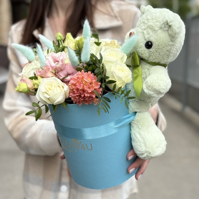 Цветы в коробке Сливочный крем