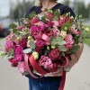 Цветы в корзине Малиновый MIX