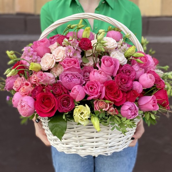 Цветы в корзине Розовая магия