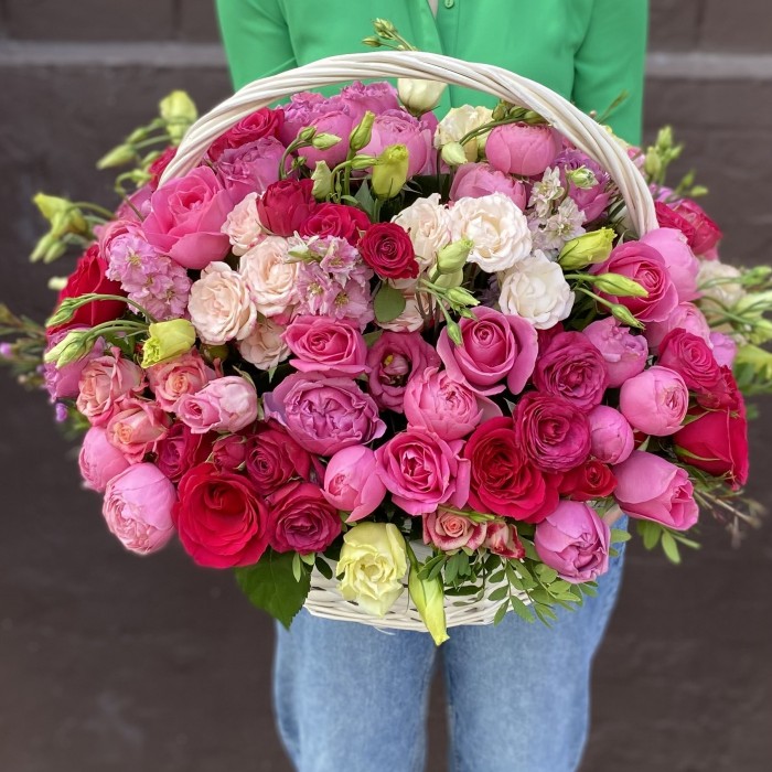 Цветы в корзине Розовая магия